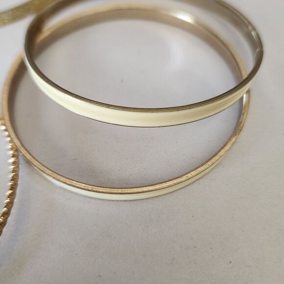 Fashion Jewelry Lot Of Bangle Braclets 12 Total, 9 Loose 3 Attached - Picture 6 of 8